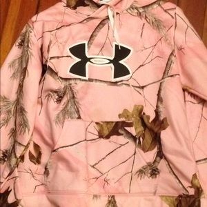 Large underarmour sweat shirt